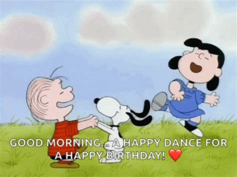 "Happy Birthday Snoopy GIF" – "Happy Birthday Snoopy Charlie Brown" – знаходьте анімації GIF і ...