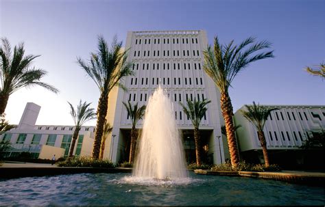 California State University Fullerton (CSUF) (Los Angeles, California, USA)