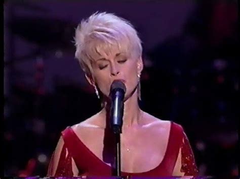 Lorrie Morgan performs Something in Red live in 1995 | Lorrie Morgan performs Something in Red ...