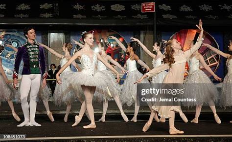 48 Jacqueline Kennedy Onassis School (Ballet) Stock Photos, High-Res Pictures, and Images ...