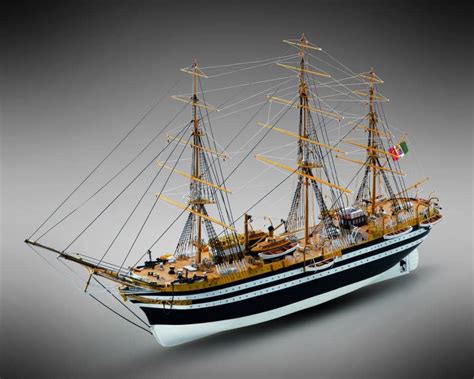 Kit de aeromodelismo do navio Amerigo Vespucci - Mamoli (MV57)