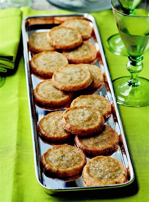 Barefoot Contessa's Jalapeño Cheddar Crackers | Cracker recipes, Cheddar crackers, Food network ...