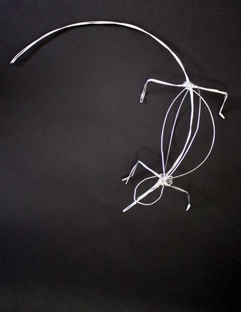 sarah bell smith: Wire armatures