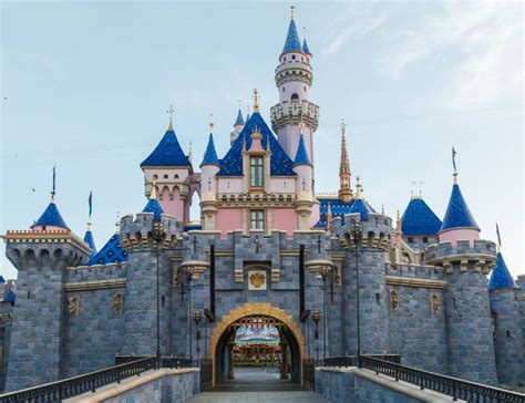 Sleeping Beauty Castle emerges from refurbishment at Disneyland | The ...