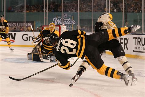 2023 Winter Classic: Penguins vs. Bruins best photos