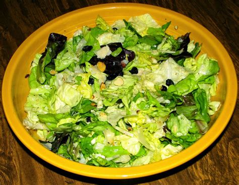 Shel's Kitchen: Thanksgiving Salad Round Up