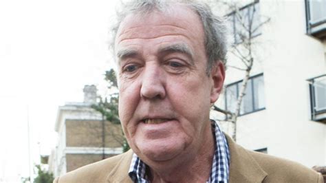 Jeremy Clarkson apologises to Top Gear producer Oisin Tymon - BBC News