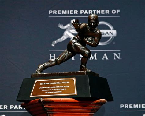 Heisman Trophy finalists revealed: 3 quarterbacks, defensive lineman ...