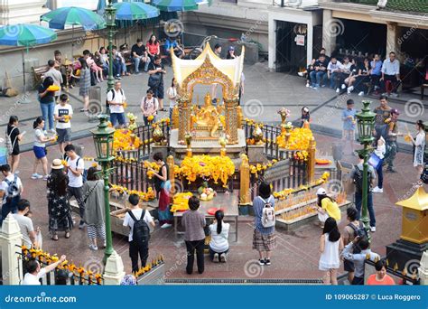 The Erawan Shrine. Bangkok. Thailand Editorial Photography - Image of architecture, buddhism ...