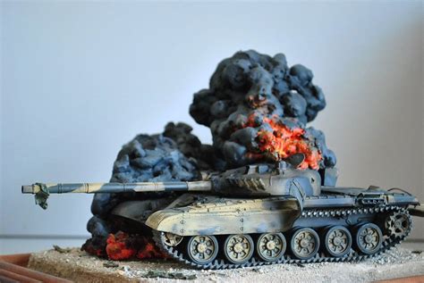 T-72 Burning 1/35 Scale Model | Dioramas, Diorama militar, Diorama