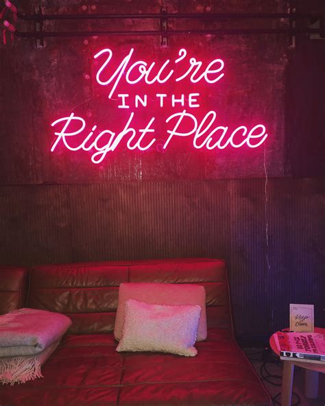 you're in the right place | Neonskyltar, Bygga ett hus, Inredning