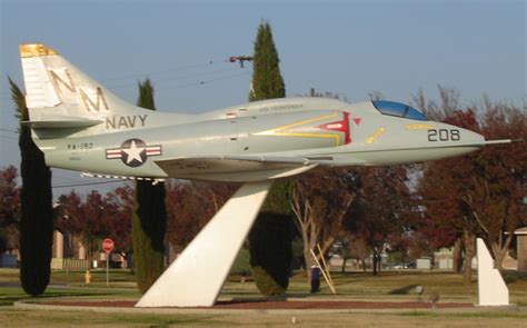 My Military Aircraft Pictures: Naval Air Station, Lemoore, CA