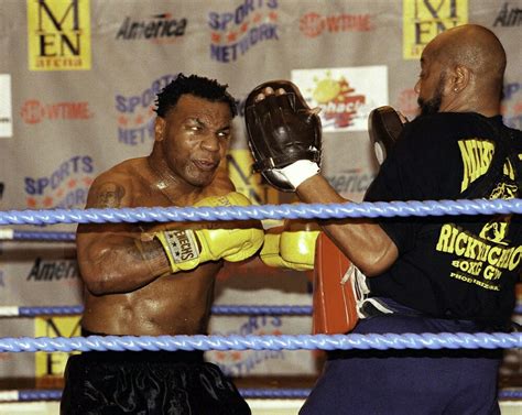 Posterazzi: Mike Tyson training in London Photo Print (10 x 8) | Rakuten.com