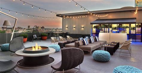 20+ Rooftop Bars & Restaurants Around Boston [05/01/24]