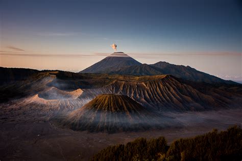 2160x3840 Mount Bromo Volcano 4k Sony Xperia X,XZ,Z5 Premium HD 4k ...