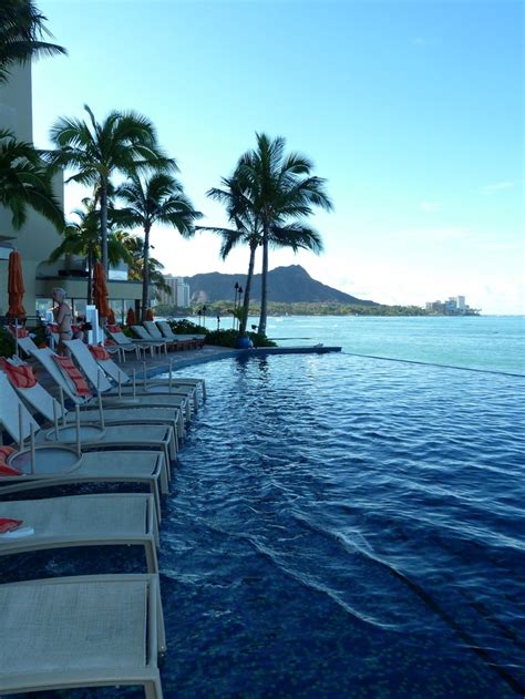 Sheraton Infinity Pool | Waikiki beach, Sheraton waikiki, Waikiki