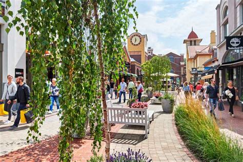 Ingolstadt: Ingolstadt Village Shopping Package | GetYourGuide