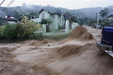 Heavy rainfall hits Trinidad and Tobago[1]|chinadaily.com.cn