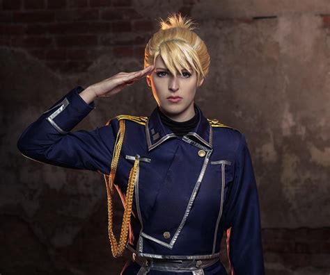 Amazing Cosplay of 1st Lieutenant Riza Hawkeye by Ziora : r ...