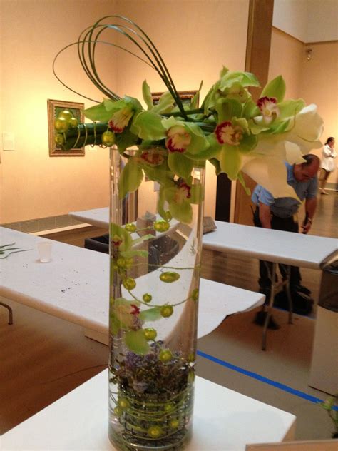 Award Winning Underwater Floral Design by Elizabeth Stone. Florescence 2013 | Monochromatic ...