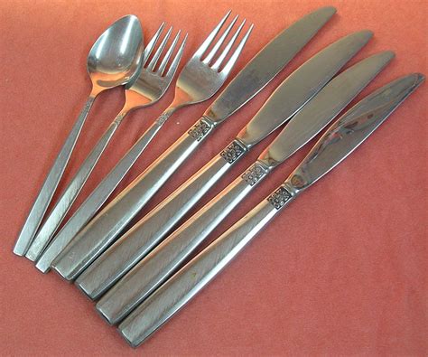 ONEIDA MELISSA 7pc LTD WM A ROGERS PREMIER STAINLESS FLATWARE SILVERWARE