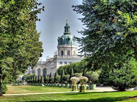 Schloss Charlottenburg - Historical Attraction in Charlottenburg - JUMP ...