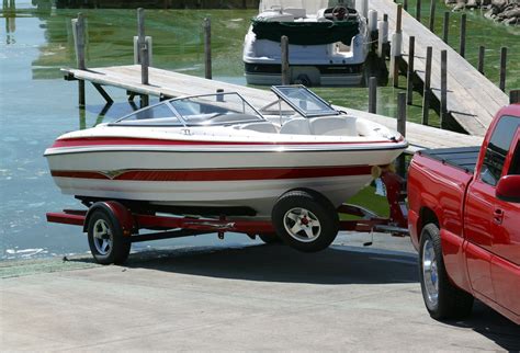 Boat Ramp Etiquette 101 | Discover Boating