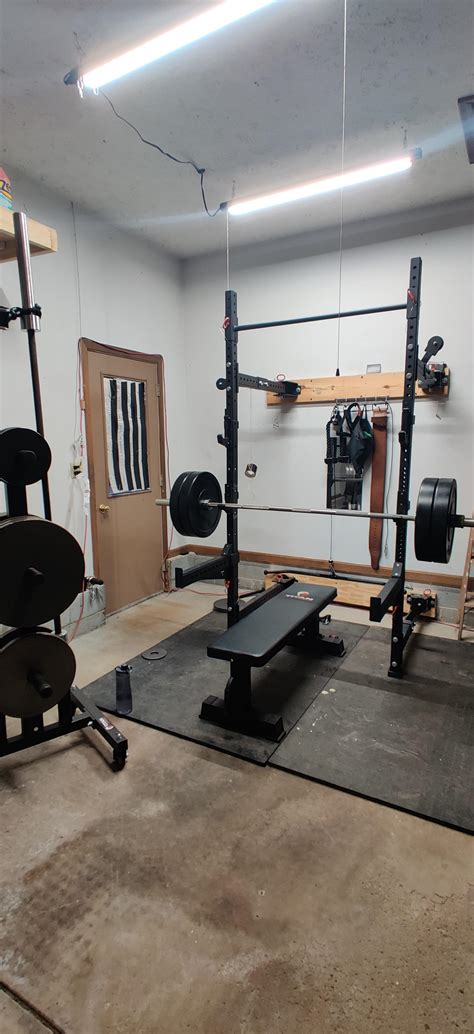 An actual small, budget friendly home gym. : r/homegym