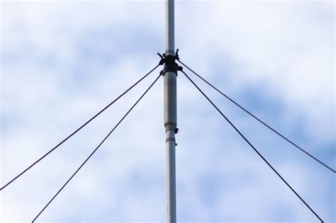 Hustler 6BTV HF Vertical Antenna for Amateur Radio - A Review with Pictures