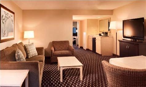 Embassy Suites Houston Near the Galleria (Houston, TX): What to Know BEFORE You Bring Your Family