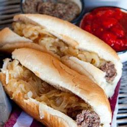 Boerewors roll | Food24