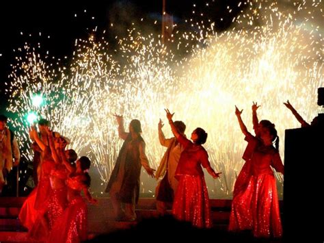 15 Countries that Celebrate Diwali Festival of Lights - Holidappy