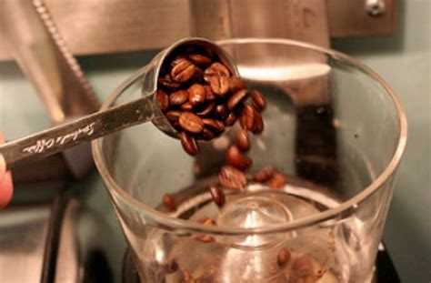 How To Use A Grinder - Making Perfect Ground Coffee