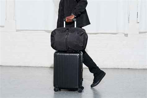 City Pack Pro X-Pac - Black — Aer | Modern gym bags, travel backpacks ...