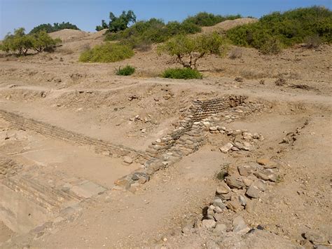 Dholavira Storm Drain | Harappa