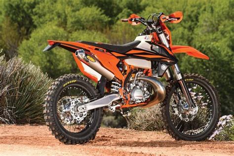 MODERN-DAY KTM 200 2-STROKE: BEHIND THE BUILD - Dirt Bike Magazine