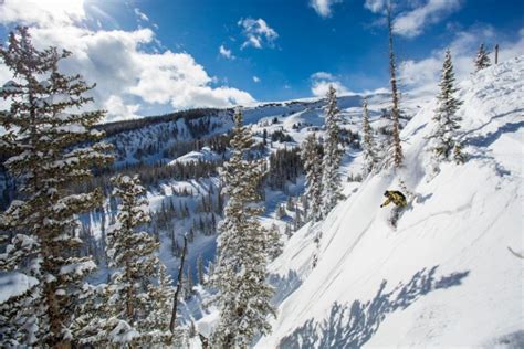 How to ski Aspen Snowmass' extreme terrain