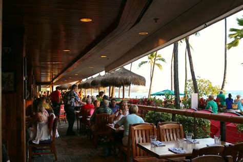 Duke’s Waikiki- Dinner With An Ocean View – It's a Lovely Life!