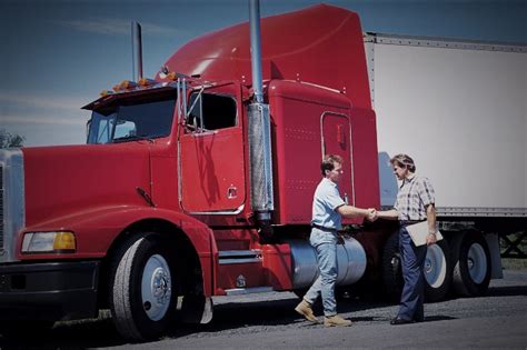 7 Tips To Know Before Hiring Truck Driver Recruiting Agency