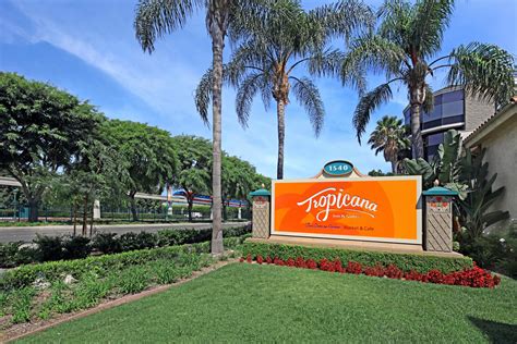 Tropicana Inn & Suites en Anaheim | BestDay.com