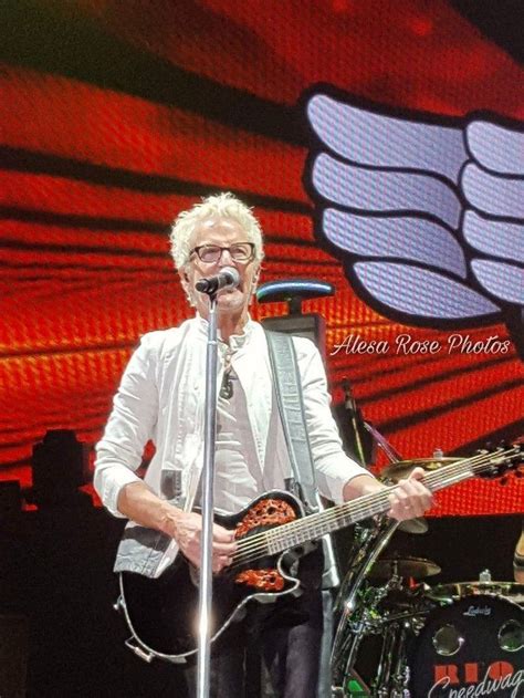 Kevin Cronin of REO Speedwagon - Denver, CO 9/17/16 | Pop rock music, Reo speedwagon, Rock music