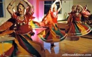 ladies wallpaper: Bollywood Dance costumes (Photos)