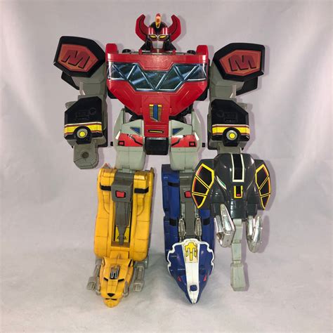 Bandai 1993 Mighty Morphin Power Rangers Deluxe Megazord – Angel Grove ...