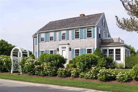 A Neutral Home in Nantucket