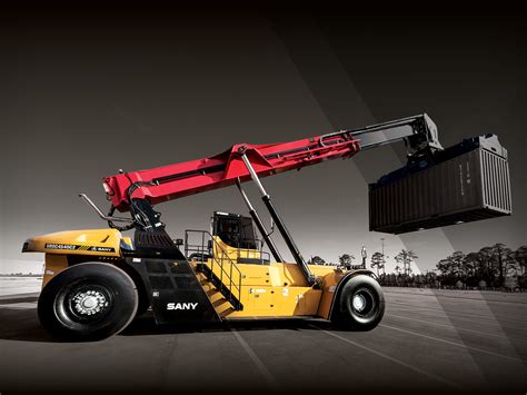 5 Mistakes To Avoid When Using High-Capacity Forklifts And Heavy-Duty Equipment