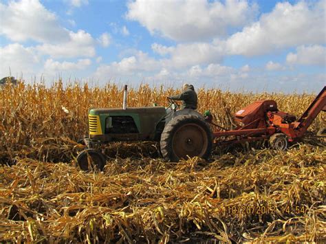 Went corn picking last weekend..MO... - Yesterday's Tractors