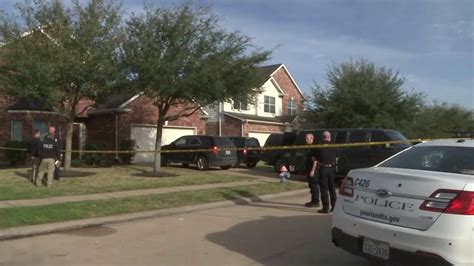 Pearland shooting: 3 people killed in double murder-suicide inside home - ABC13 Houston