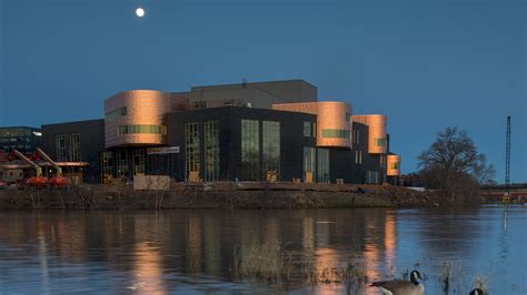 UW-Eau Claire: Pablo Center at the Confluence has opened in downtown ...