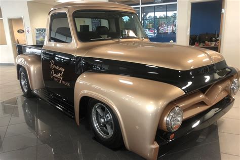 1955 FORD F-100 CUSTOM PICKUP