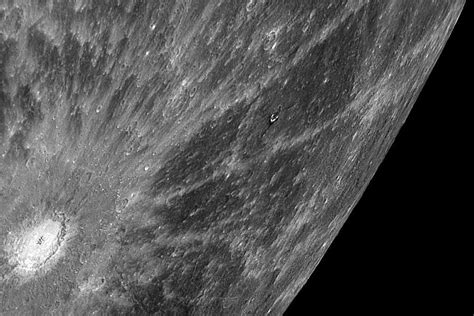 APOD: 2008 November 3 - A Spectacular Rayed Crater on Mercury